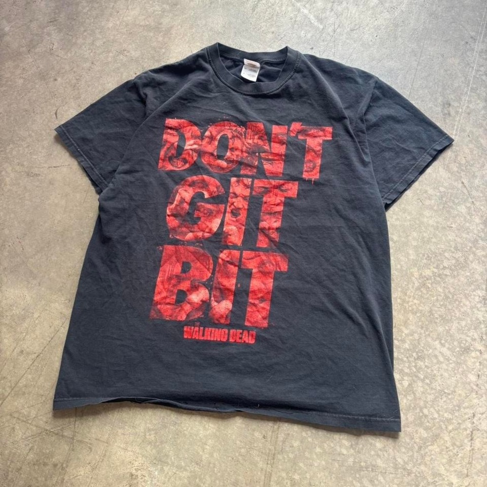 The Walking Dead Dont Get Bit Shirt Size XL